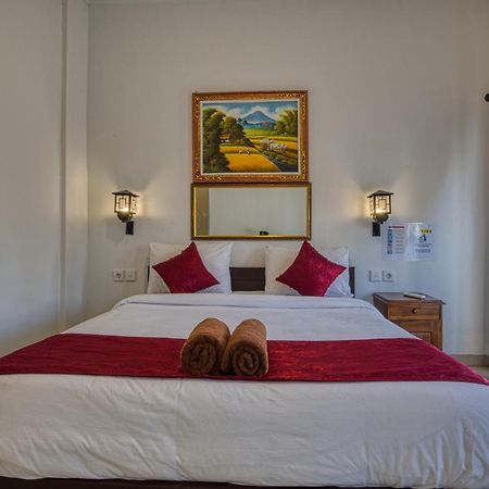L Degus Hostel Toyapakeh Bagian luar foto