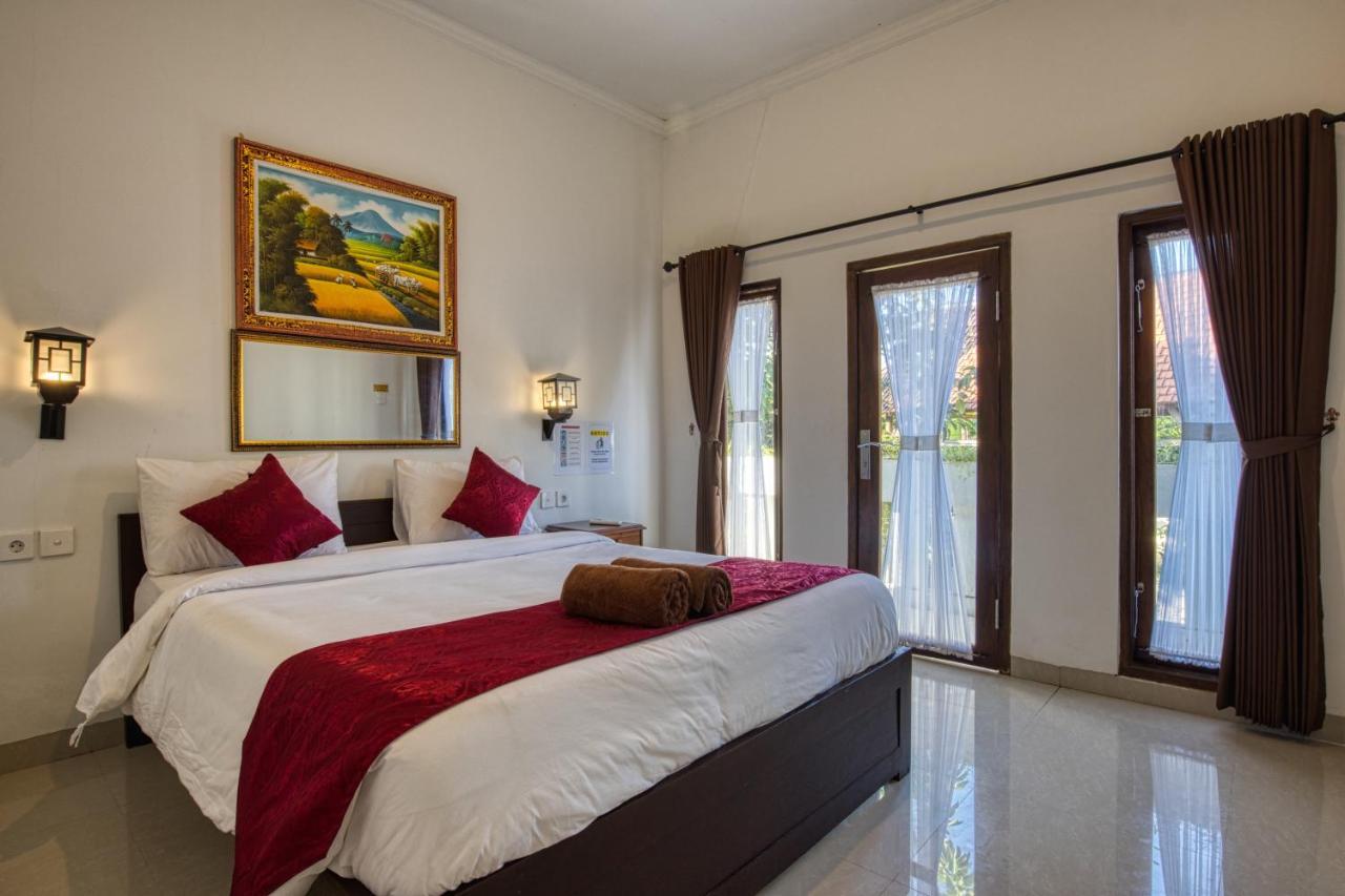 L Degus Hostel Toyapakeh Bagian luar foto
