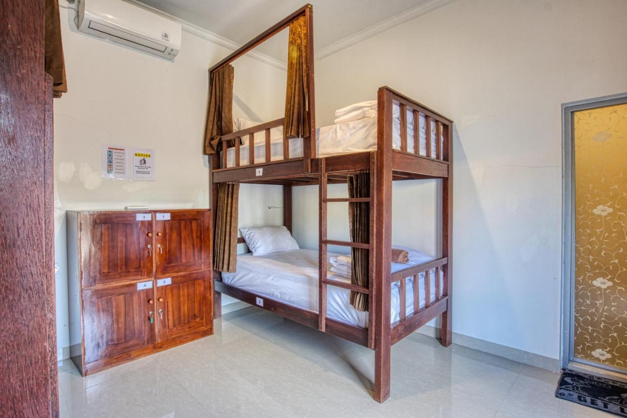 L Degus Hostel Toyapakeh Bagian luar foto