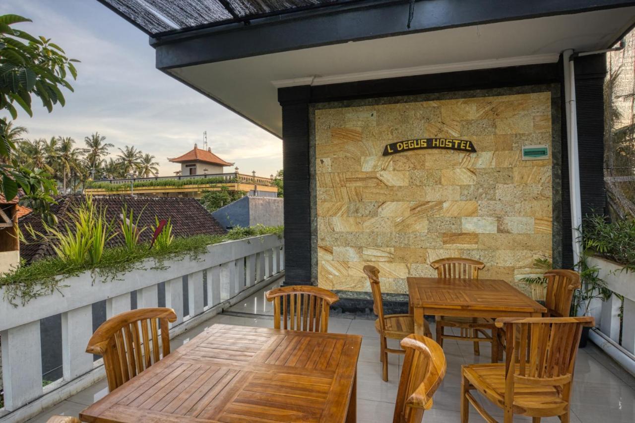 L Degus Hostel Toyapakeh Bagian luar foto